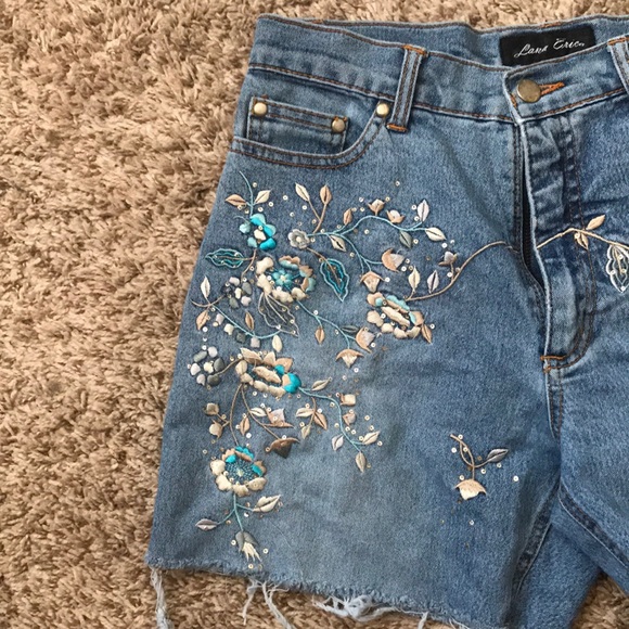 3/$10 🌸High Rise Shorts🌸 - Picture 4 of 5